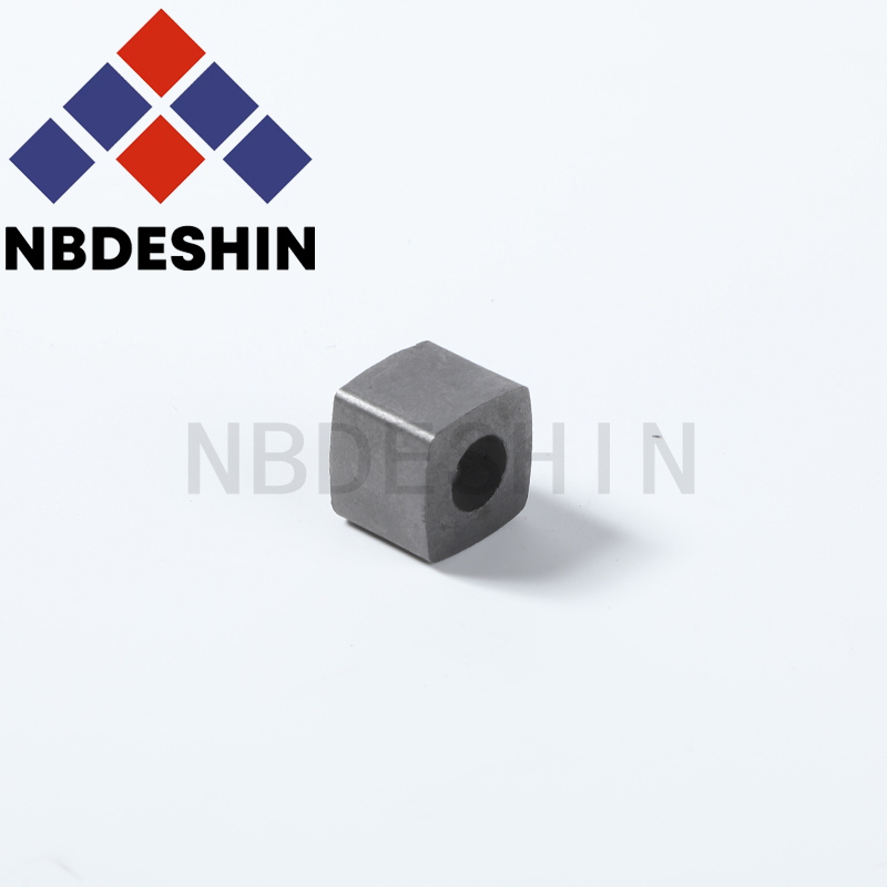 C008 Power feeder 11.83 x 10.02mm